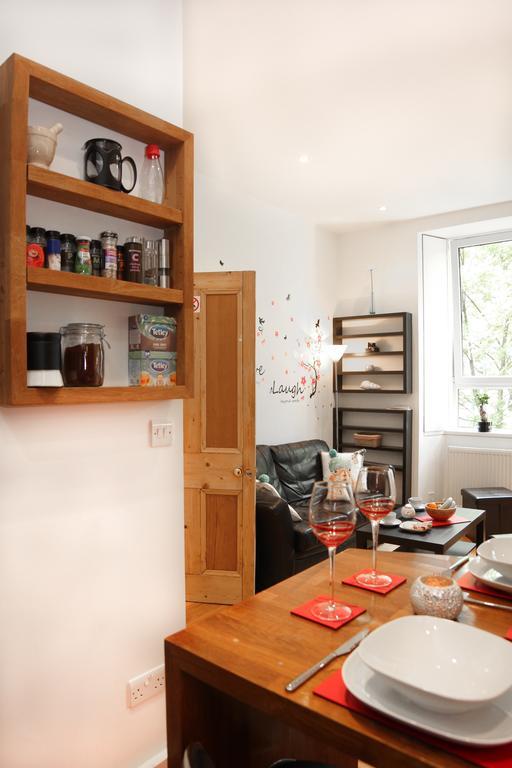 Apartamento Chic & Bright Flat Near Holyrood Park Edimburgo Habitación foto