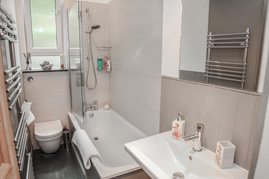 Apartamento Chic & Bright Flat Near Holyrood Park Edimburgo Habitación foto